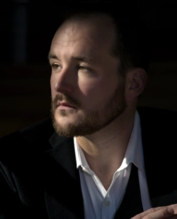 Eric Finbarr Carey Headshot